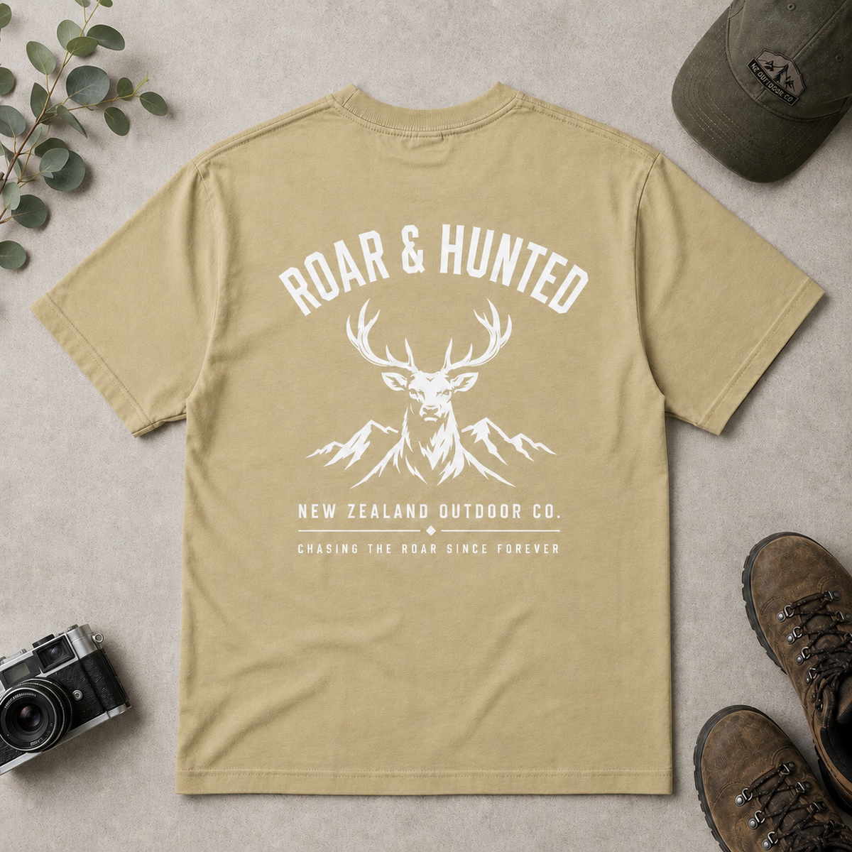 Roar & Hunted - Men's Tee