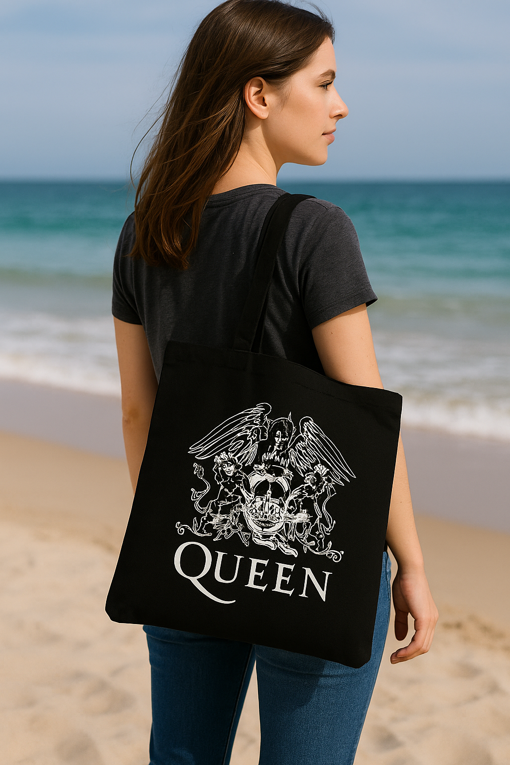 Queen to a ‘T’ | Tote