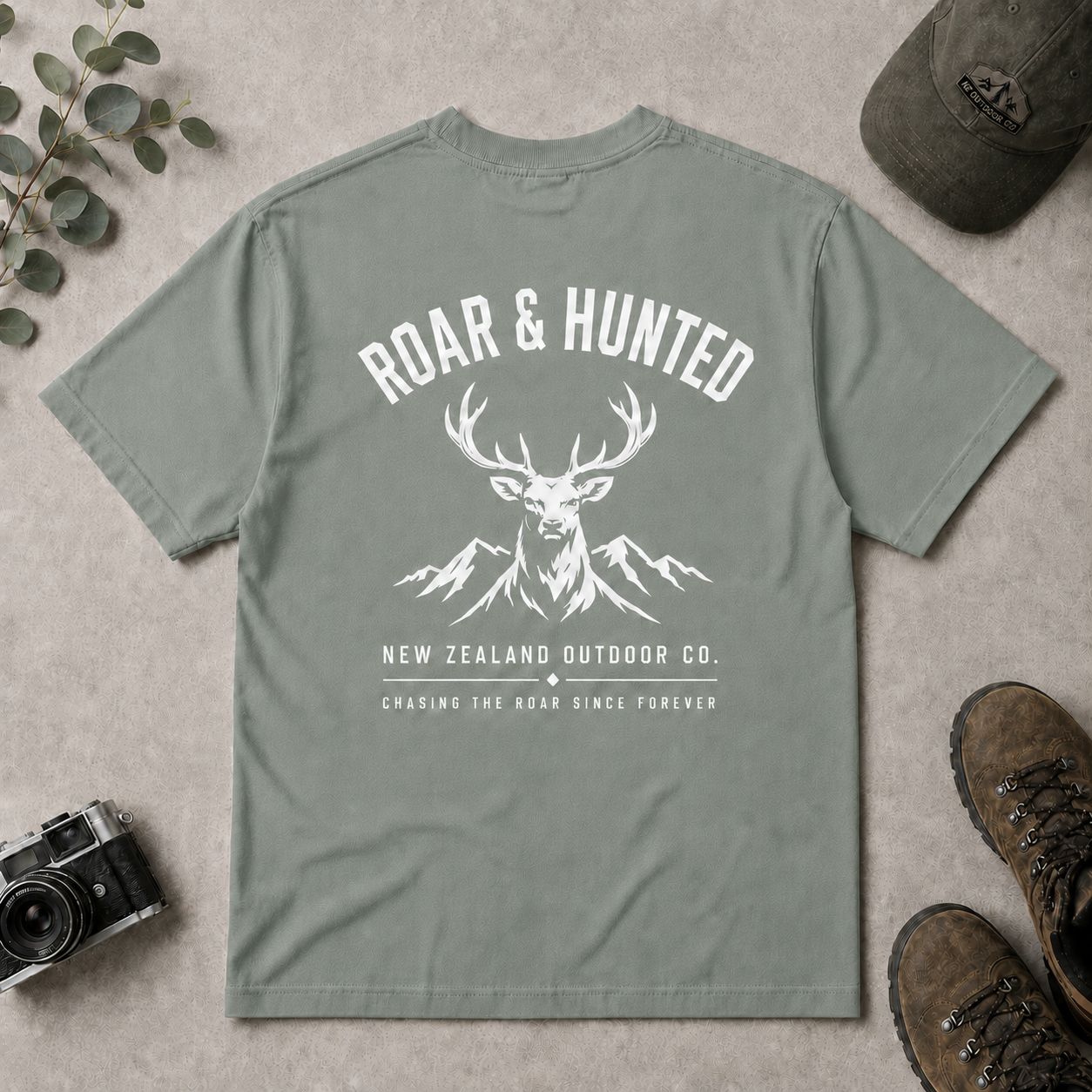 Roar & Hunted - Men's Tee